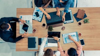 OECD Skills Outlook 2021: zakaj je vseživljenjsko učenje nujno za sodobno družbo