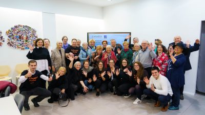 Simbiozin medgeneracijski dan: inovativno središče na peto obletnico s prenovljenimi prostori